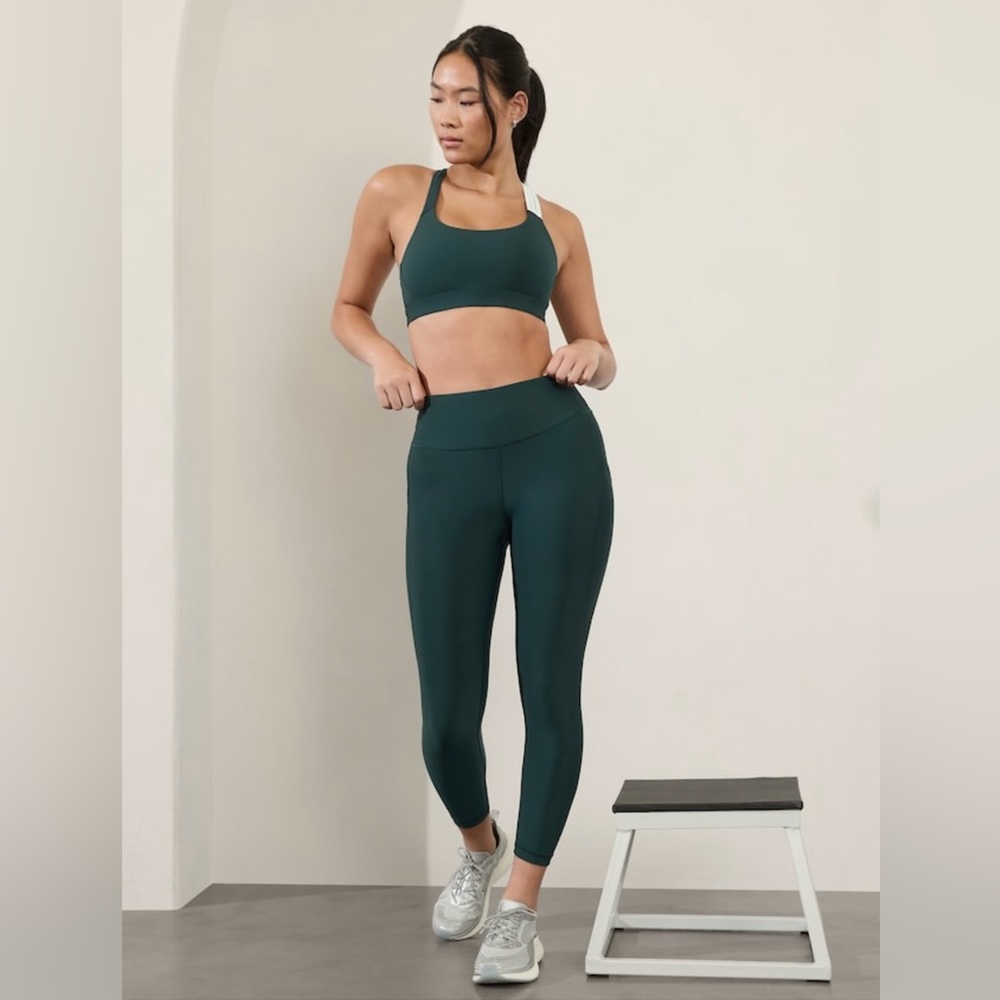 Athleta Interval Stash High Rise 7/8 Legging NWT